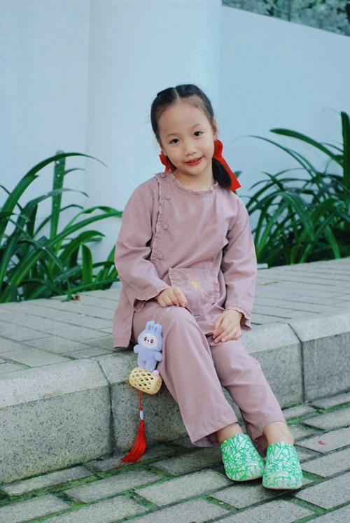 Kiểu bác sĩ cho bé gái