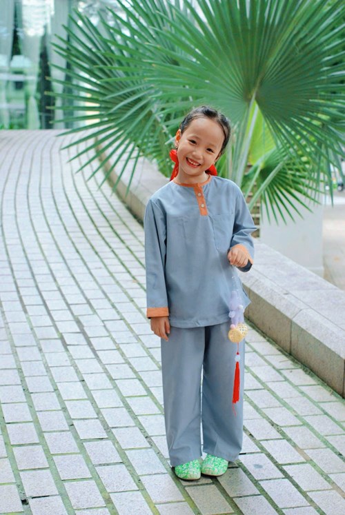 Kiểu cổ tròn viền dành cho bé 