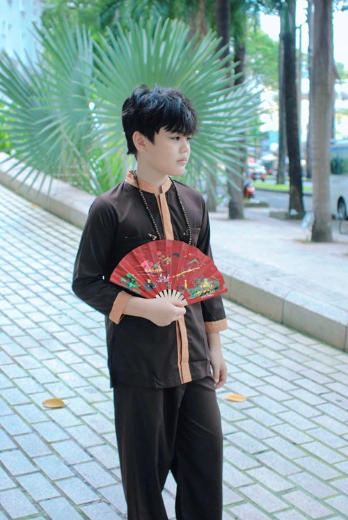 Lãnh tụ ghép cho bé 