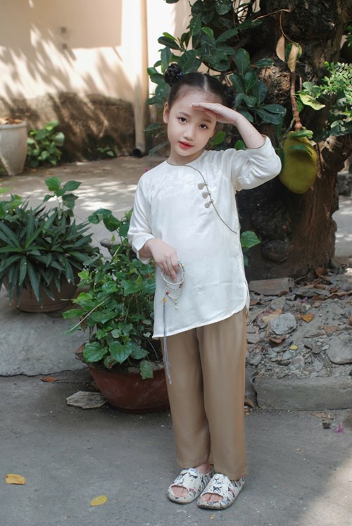 Sẩm gấm 3 nút cho bé