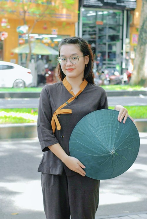 Thái viền Ấn Độ nơ
