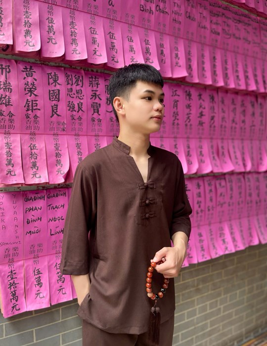 Xẻ trụ nam linen