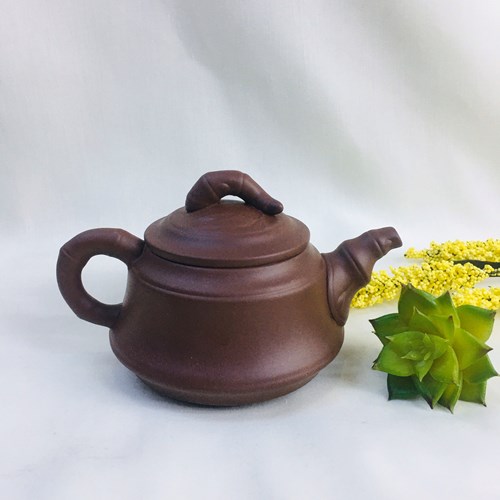 ấm đất 
