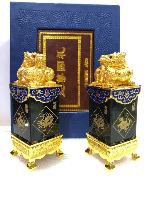 Ấn Đá Ngọc Bích (Nephrite )