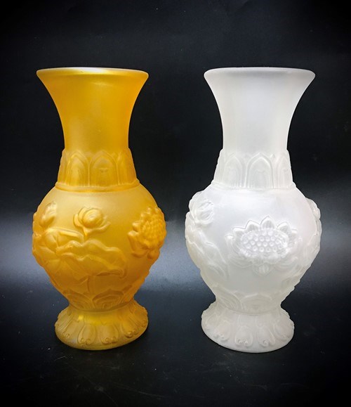 Bình Bông Sen Lưu Ly Trắng 8in