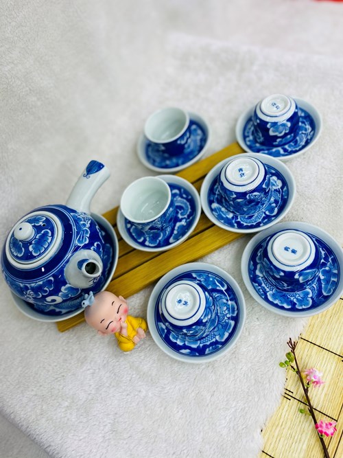 Bộ ấm chén long ẩn ngang