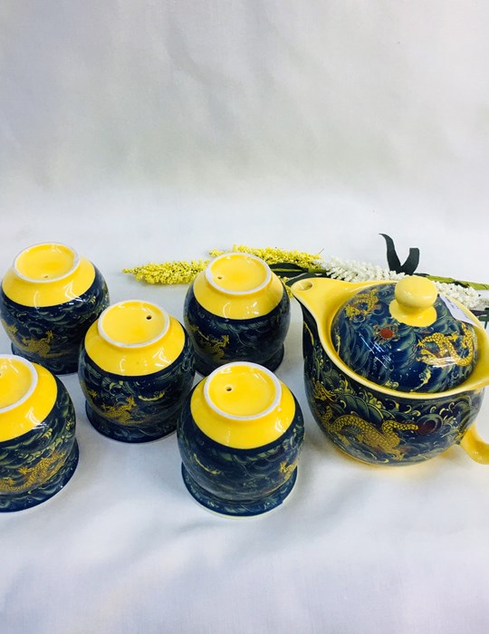 Bộ trà rồng vàng không khay