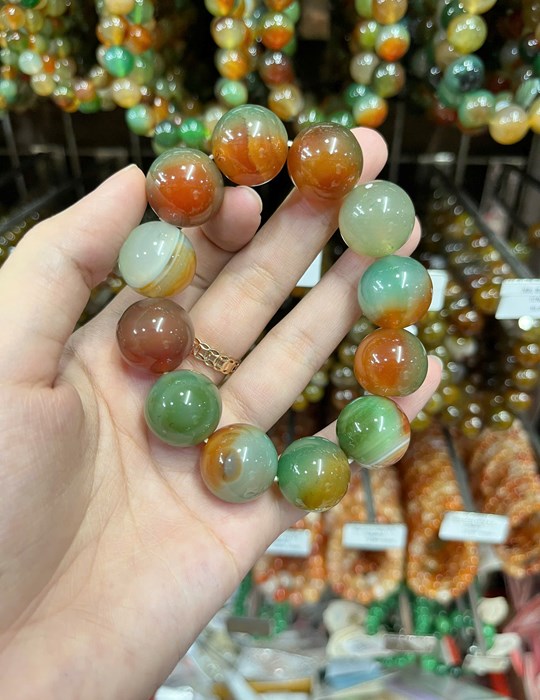 Chuỗi não tứ quý 18 li