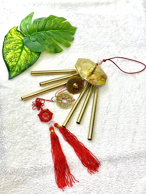 Chuông gió đồng trung