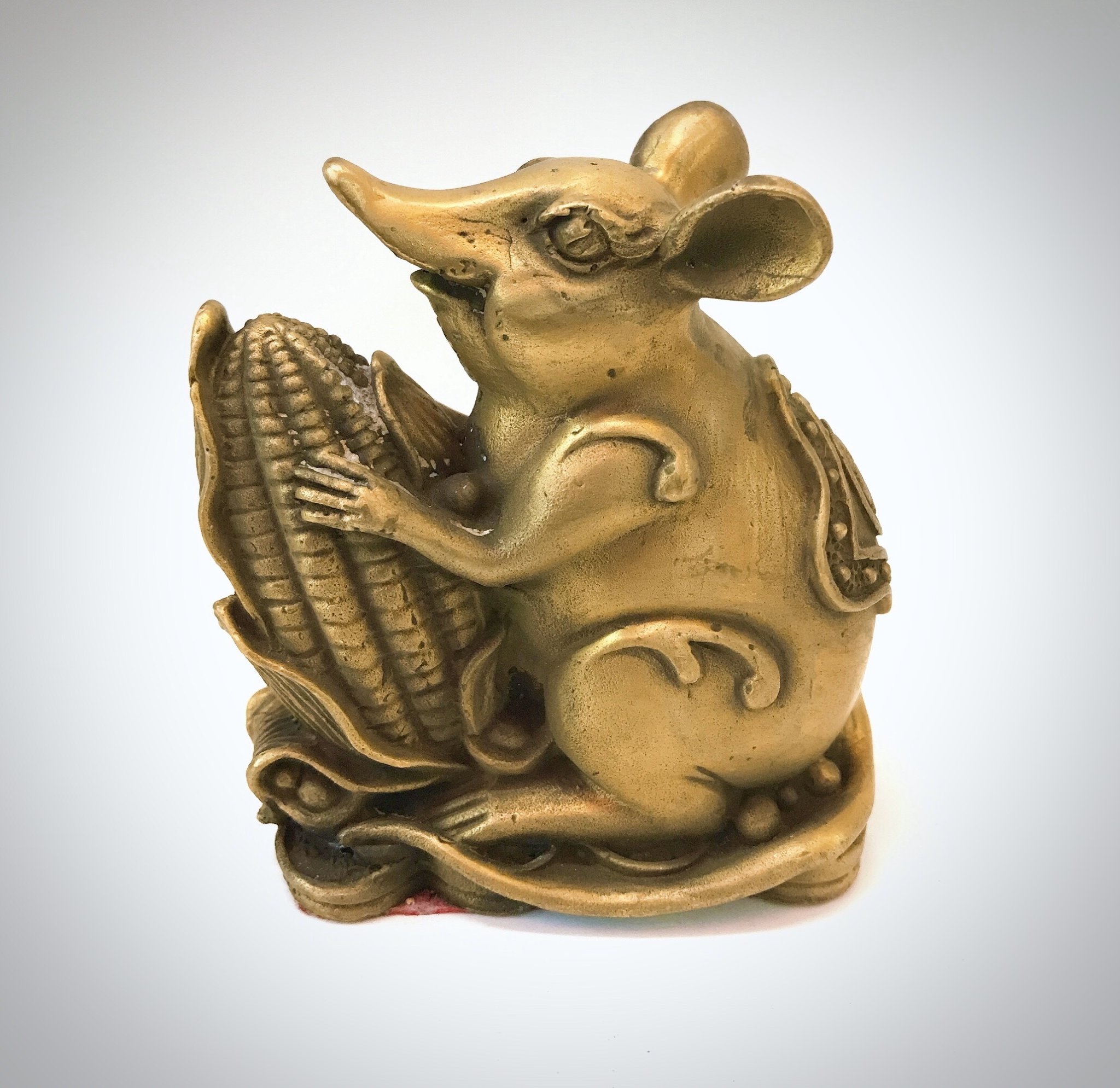 Chuột Ngồi Thỏi Vàng