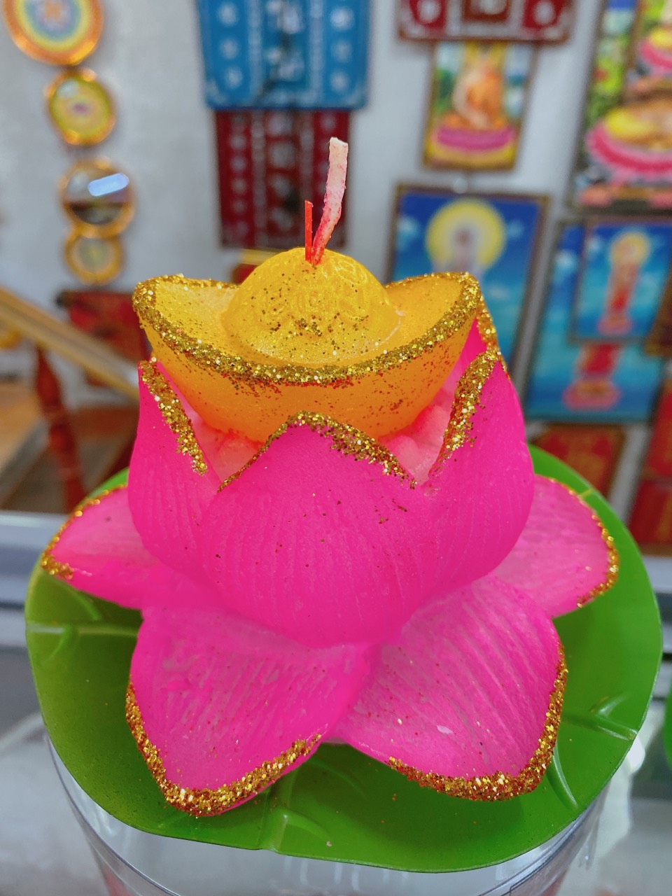 Đèn cầy sen Thần Tài