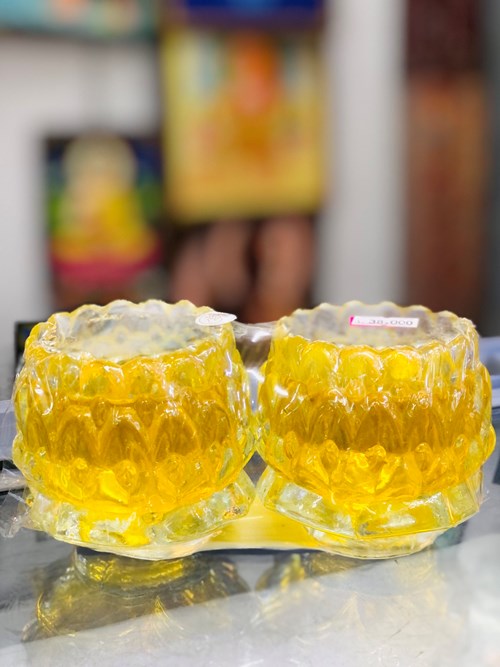 Đèn cầy vàng 38k