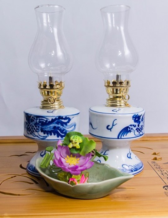 Đèn dầu vuông nhỏ