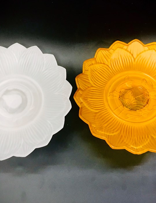 Dĩa Sen Lưu Ly 8in vàng. trắng