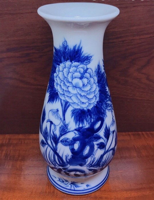 Lọ Huệ Lam P30