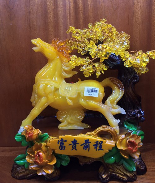 Ngựa Vàng Cây Thạch Anh