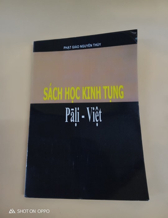 Sách học kinh tụng Pãị - Việt