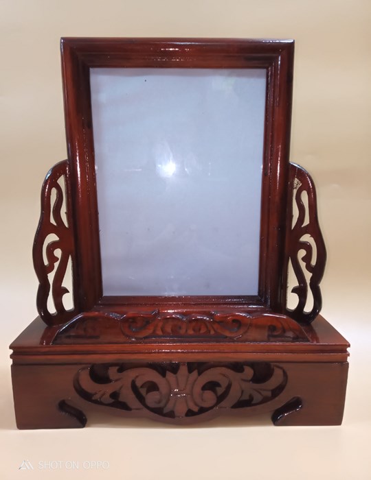 Khung hình thờ chạm 20x30